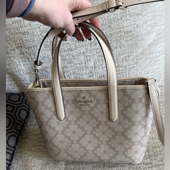 Kate Spade Signature Flower Small Tote - Picture 1 of 7
